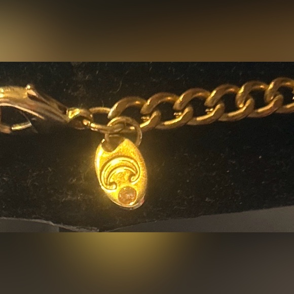 Charming Charlie Gold-Tone Light Blue Floral Bib Statement Necklace. - Picture 7 of 8